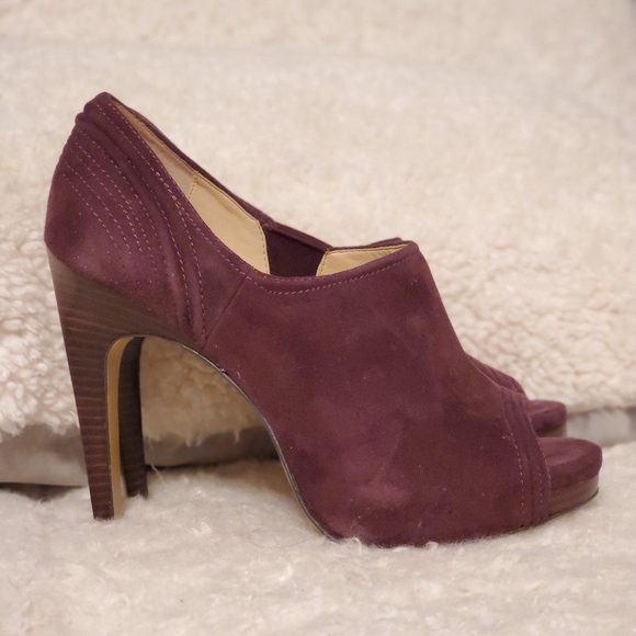 Calvin Klein Shoes - Picture 3 of 4